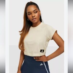 Adidas Cropped T-shirt - size XS